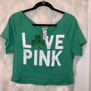 🍀Pink Victoria’s secrets crop top size XS